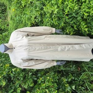Norbert Neil (Romania) Ladies Vintage Beige Trench Coat W/Snap Button Closure